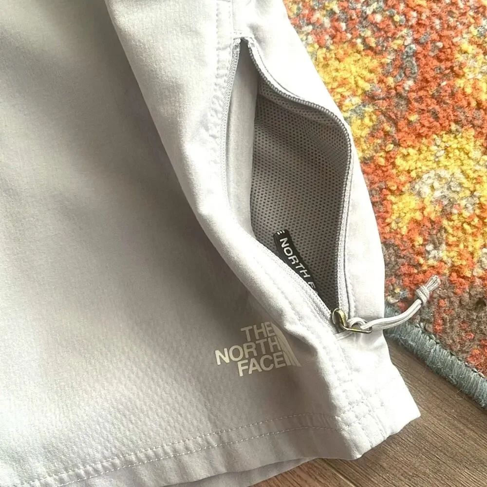 The north face size 32 men's light gray short
